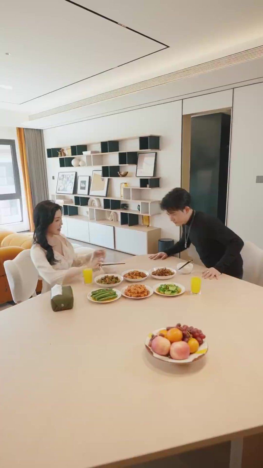 住进阿姨家后，我觉醒了时间暂停第21-40集